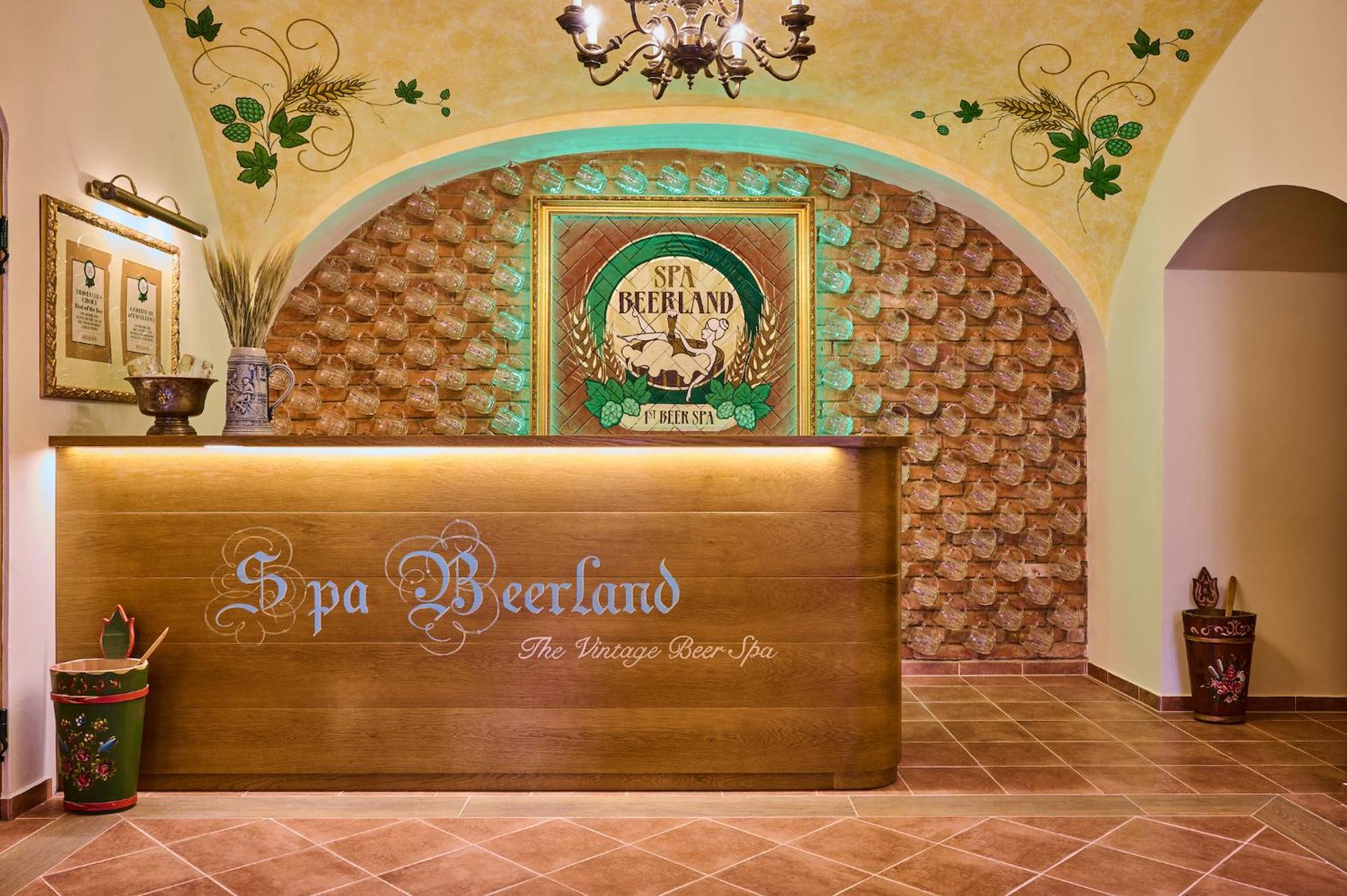 比尔森Spa Beerland - At The Golden Lamb住宿加早餐旅馆 外观 照片